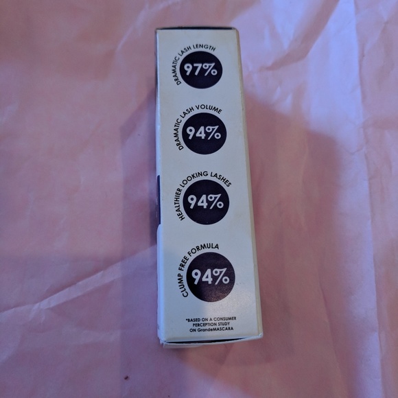 $4 for $20 NEW Grande Mascara lash boosting Black - Picture 3 of 3